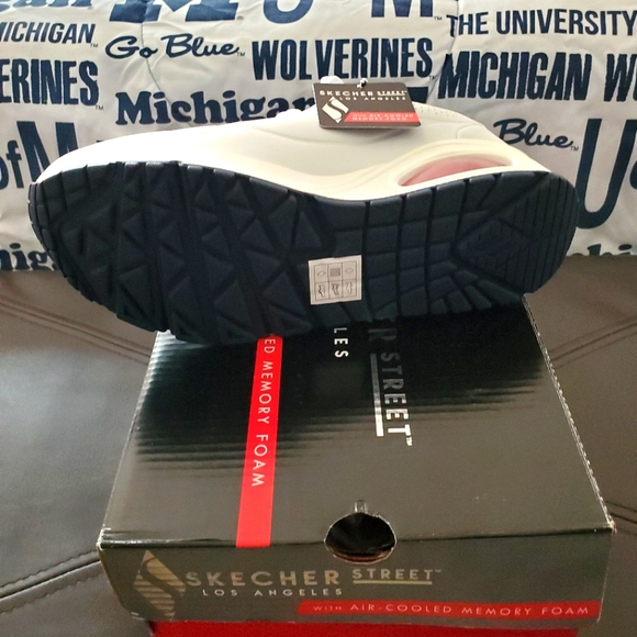 Skecher Stand On Air Uno - Picture 5 of 5